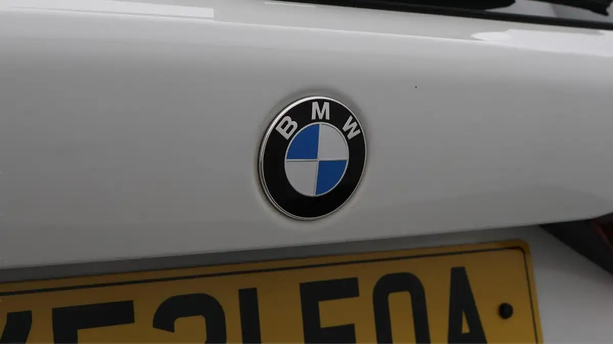 2021-bmw-1-series-15-118i-se-lcp-dct-big-20