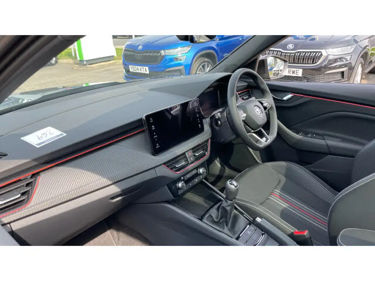 2024-skoda-kamiq-15-tsi-monte-carlo-big-1