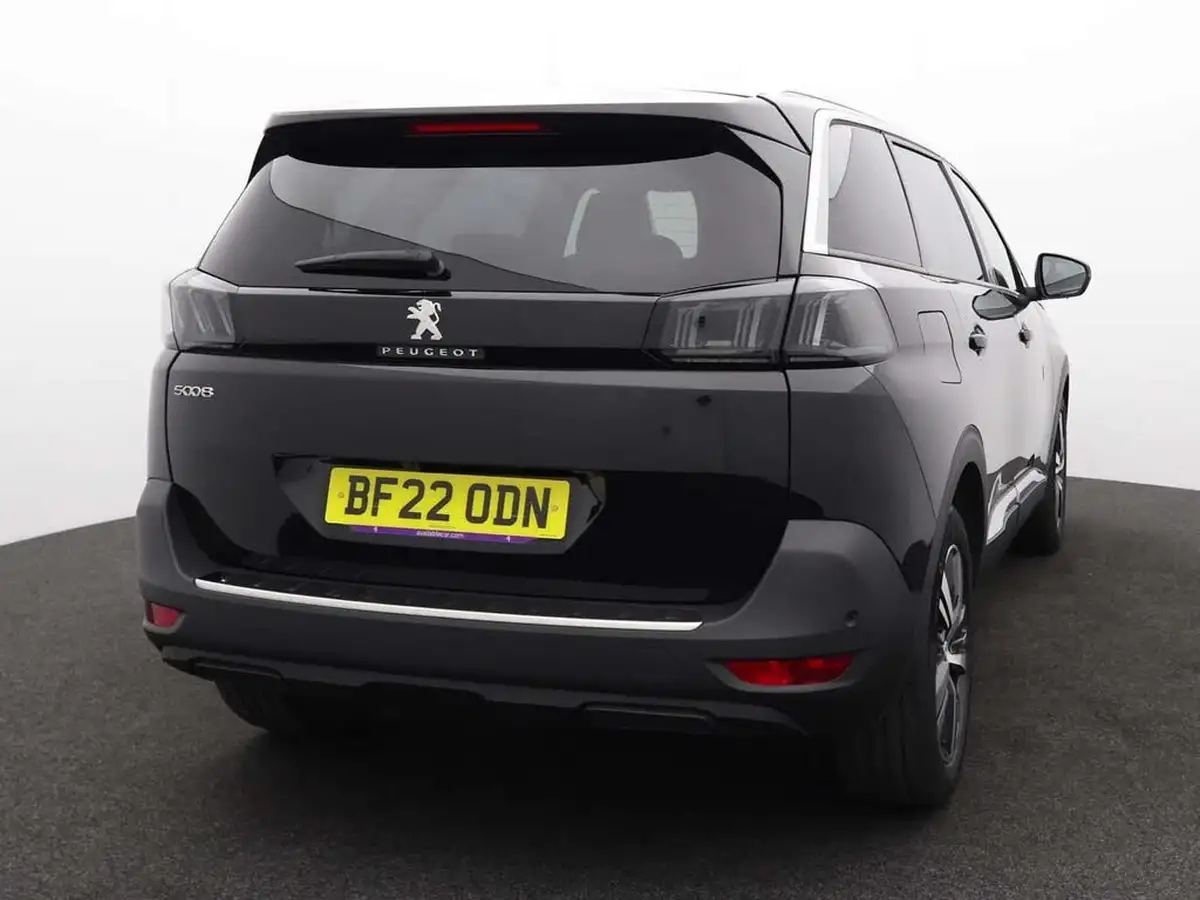2022-peugeot-5008-suv-15-bluehdi-allure-premium-big-5