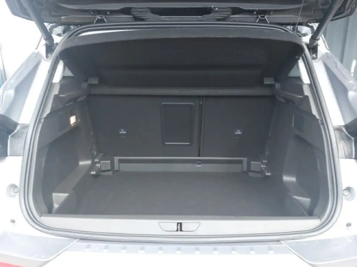 2023-vauxhall-grandland-12-ultimate-130ps-auto-big-7