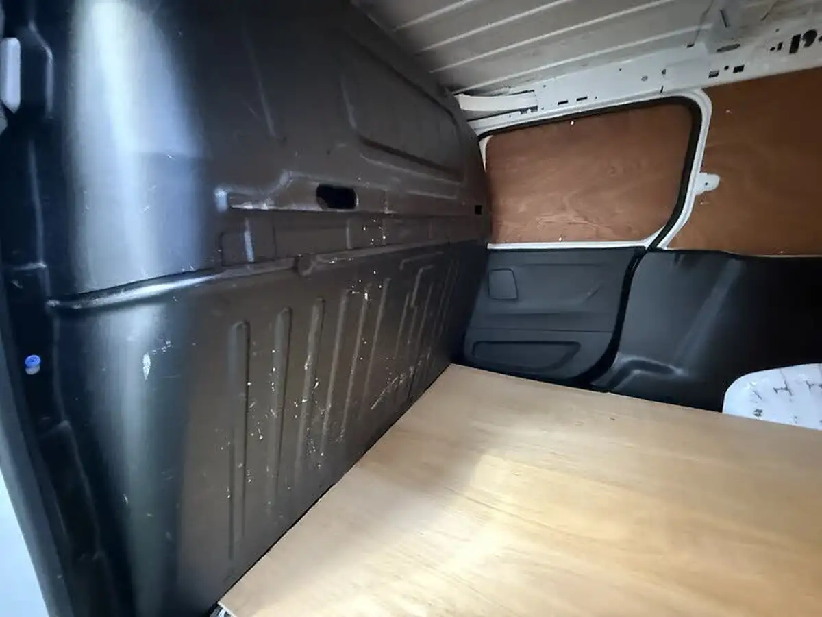 2020-vauxhall-combo-15cdti-sportive-2300-100pseu6d-t-l2h1-panel-big-30