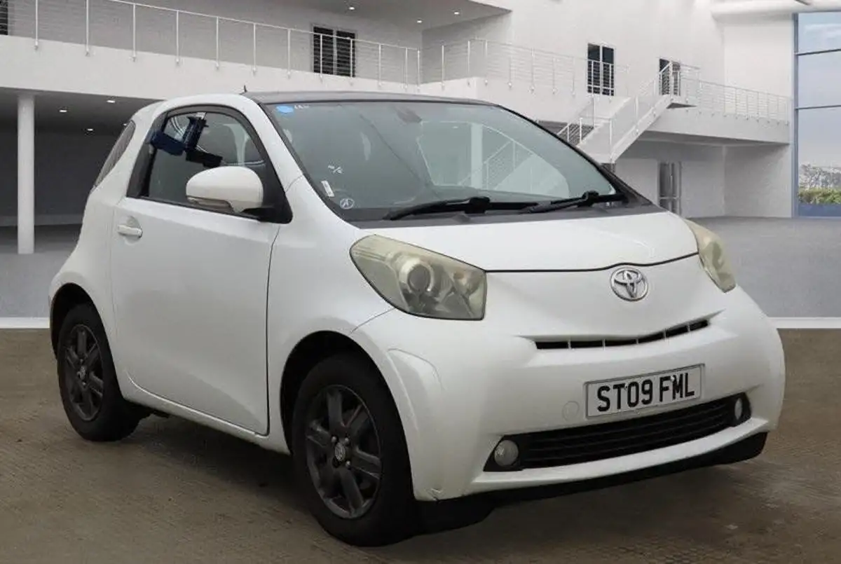 2009-toyota-iq-10-2-multidrive-big-2