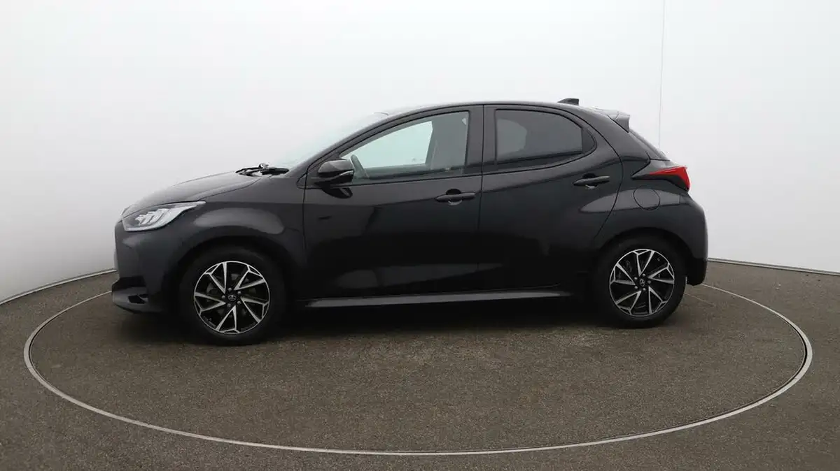 2022-toyota-yaris-15-vvt-i-design-big-65