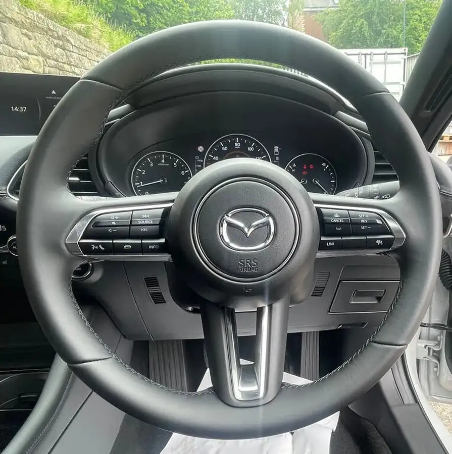 2025-mazda-mazda3-20-e-skyactiv-x-exclusive-line-hatchback-5d-big-16