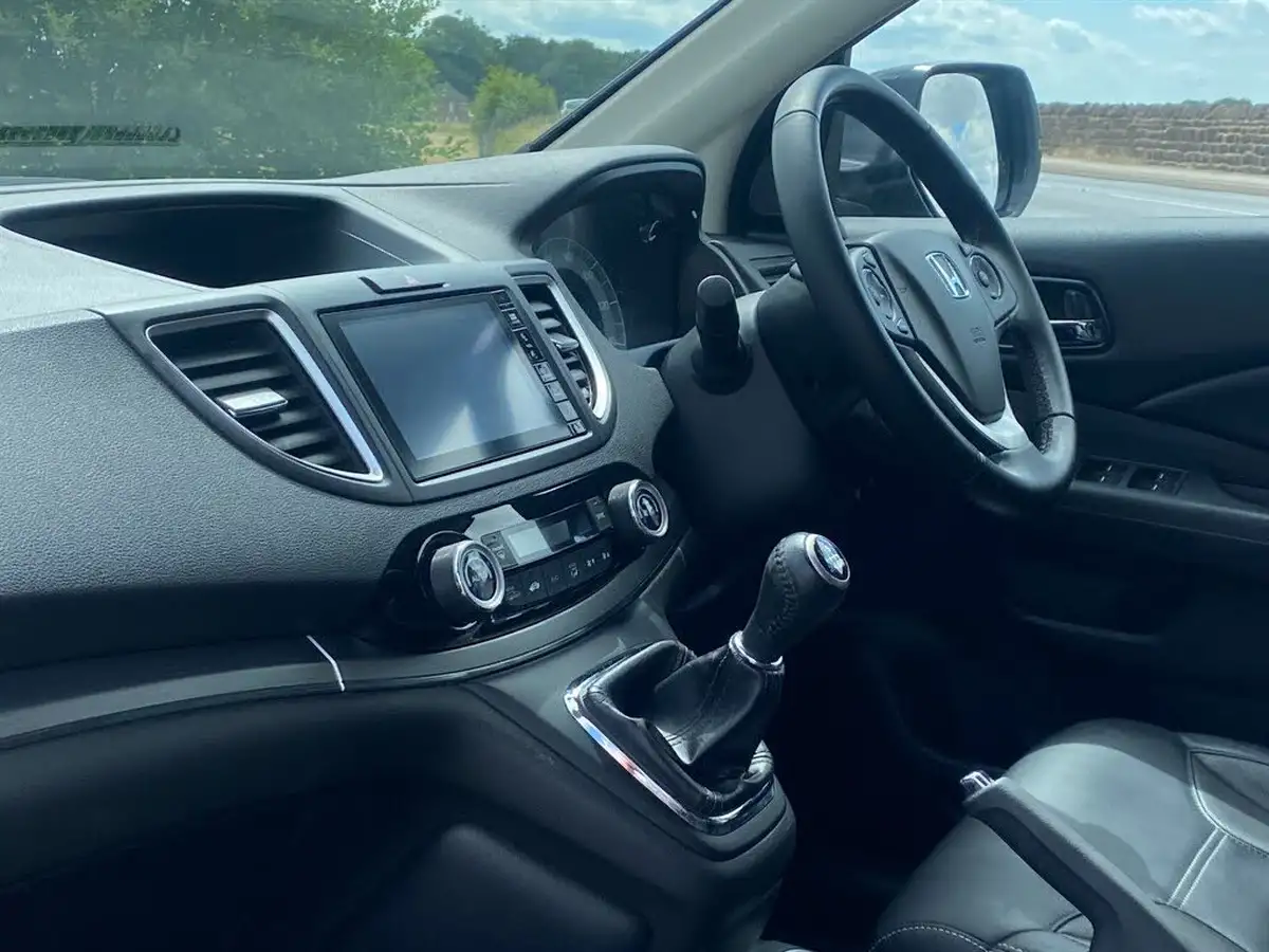 2016-honda-cr-v-20-i-vtec-black-edition-ss-big-16