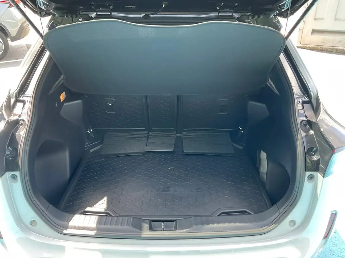 2023-toyota-yaris-cross-15-vvt-i-gr-sport-big-9