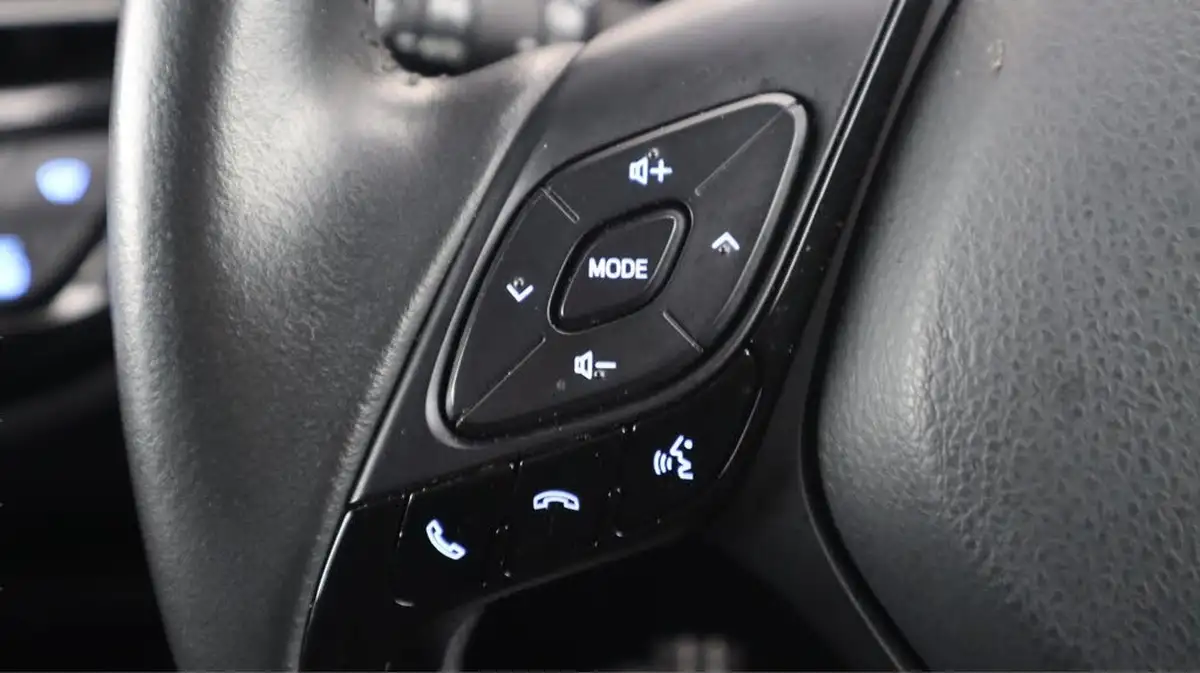 2021-toyota-c-hr-18-vvt-i-icon-big-22