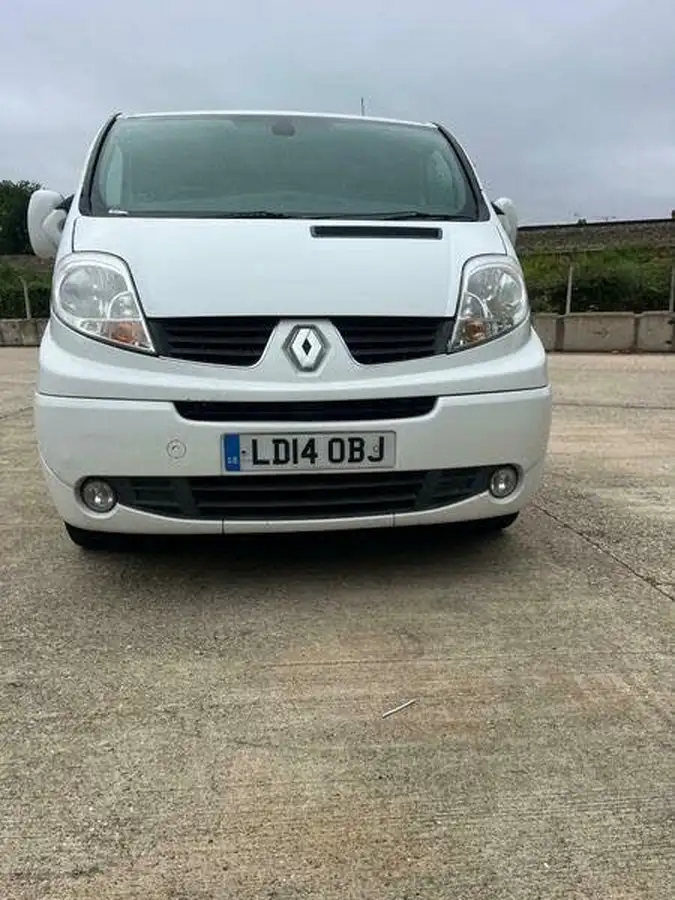 2014-renault-trafic-20dci-sl27dci-115-sport-big-23