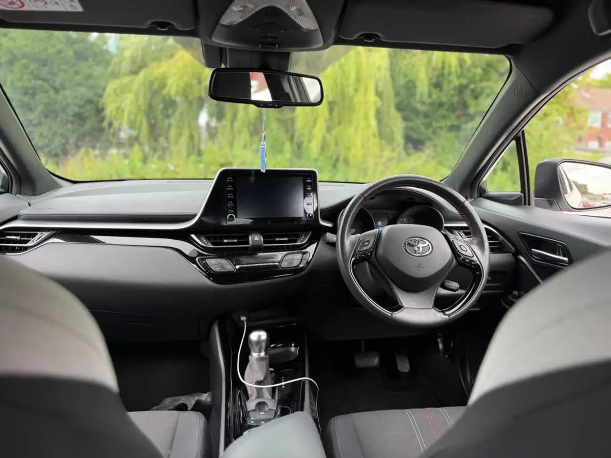 2021-toyota-c-hr-18-vvt-i-gr-sport-big-12