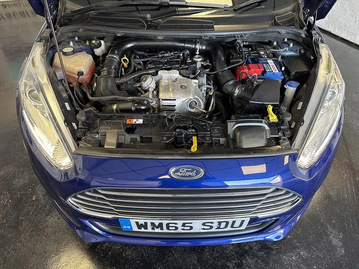 2016-ford-fiesta-10t-zetec-100ps-ecoboost-ss-5d-big-16