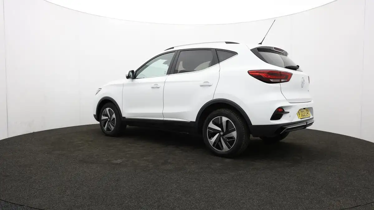 2022-mg-zs-suv-e-trophy-ev-156ps-long-range-big-78