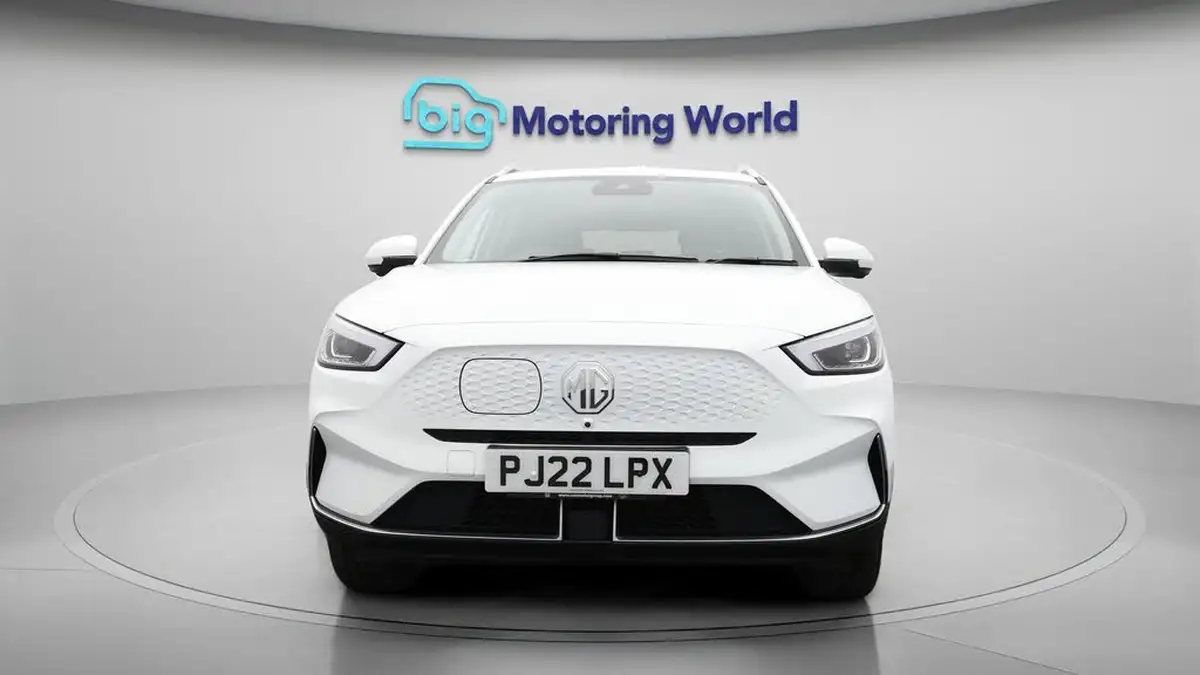 2022-mg-zs-suv-e-trophy-ev-156ps-long-range-big-2