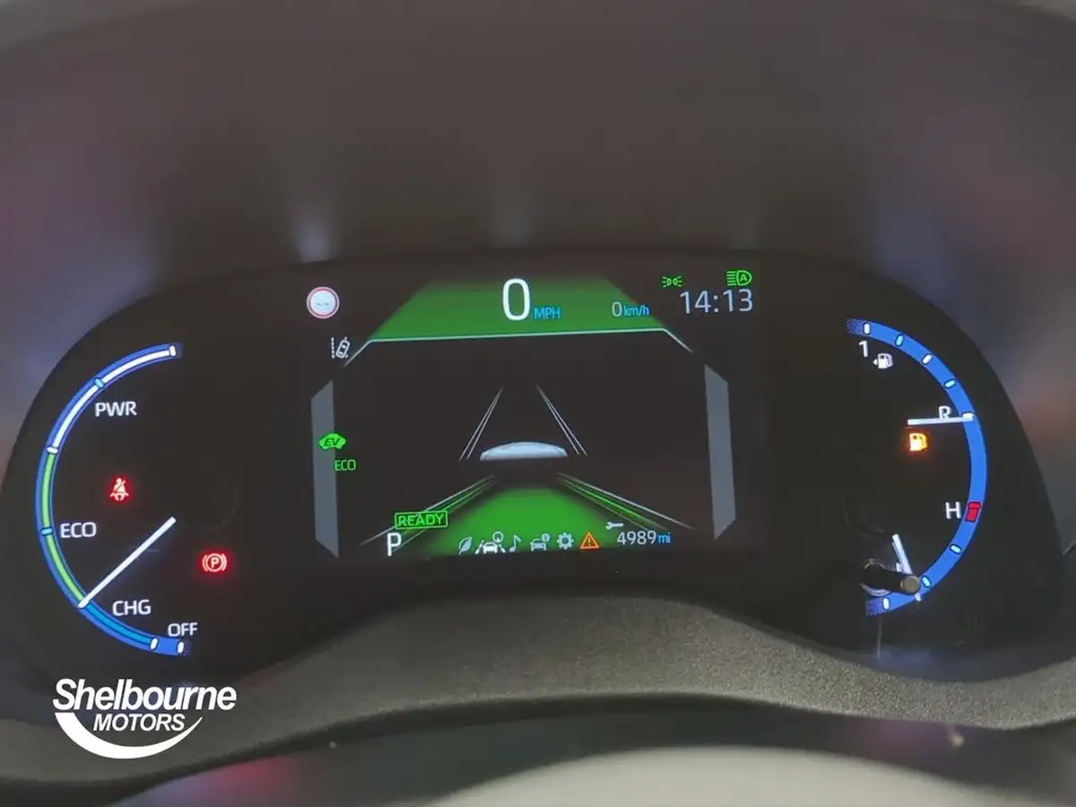 2024-toyota-yaris-cross-15-vvt-i-design-big-5