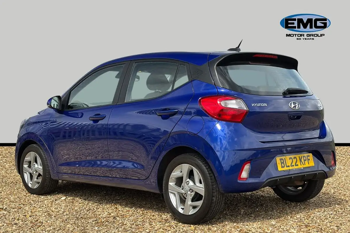 2022-hyundai-i10-10-se-connect-big-4