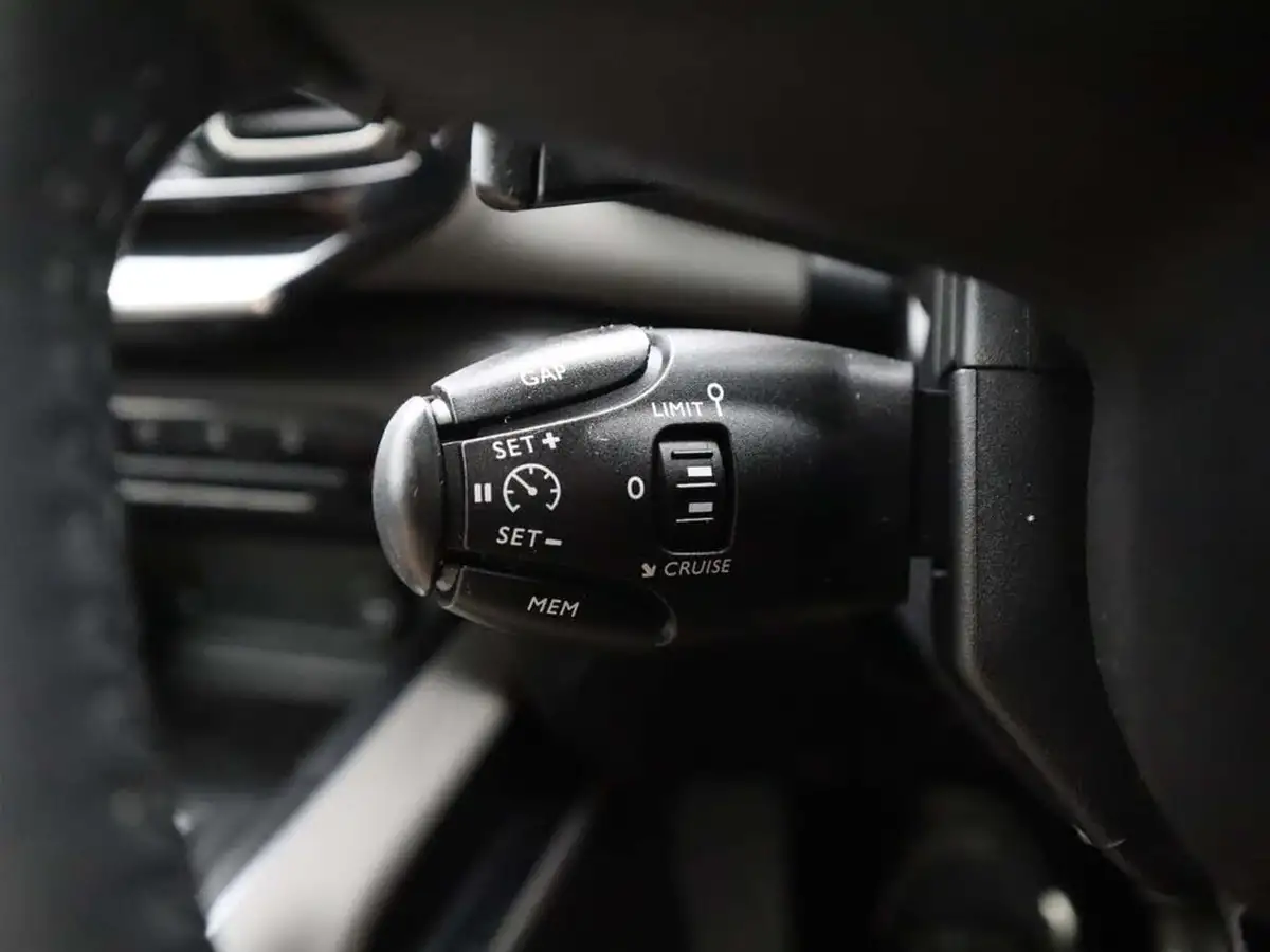 2020-citroen-c5-aircross-12-puretech-flair-plus-eat8-big-38
