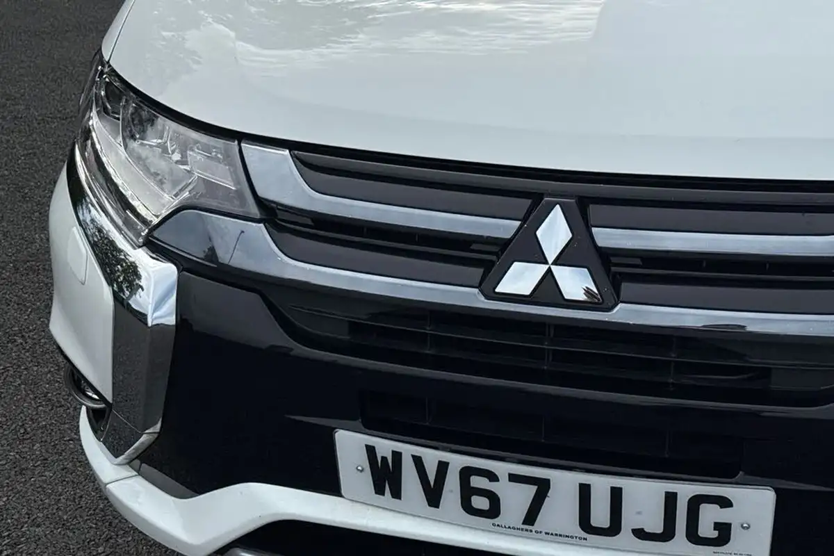 2017-mitsubishi-outlander-20-4hs-phev-5st-big-26