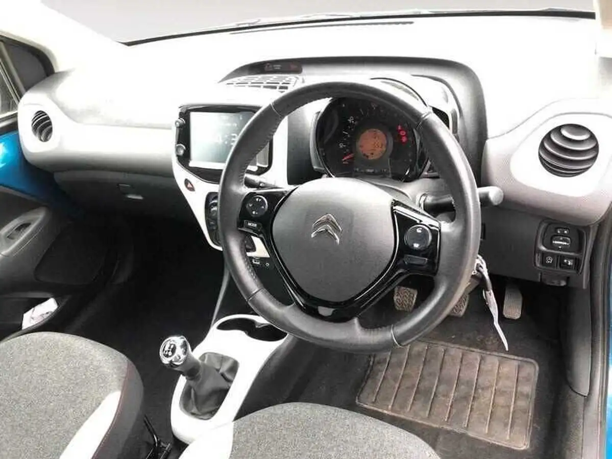 2021-citroen-c1-10-vti-urban-ride-big-4