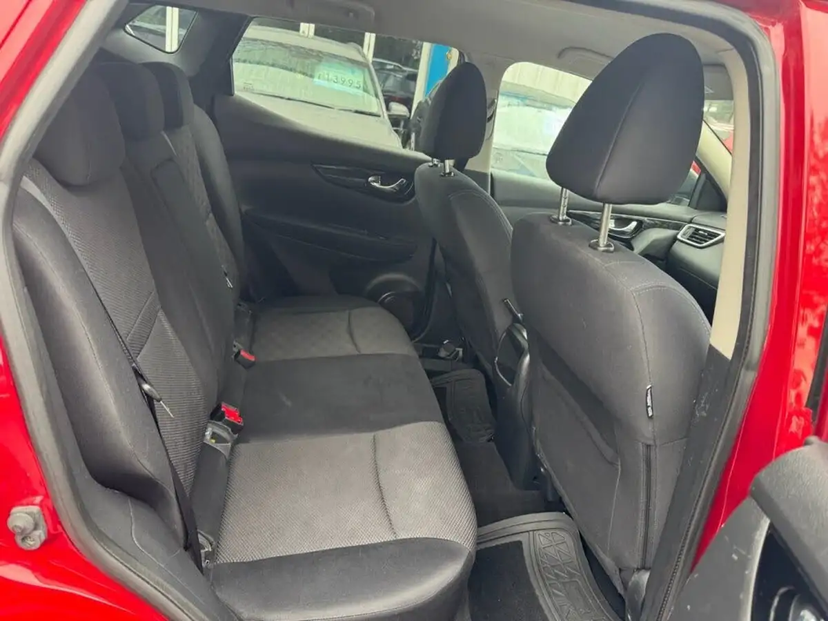 2015-nissan-qashqai-12-n-tec-big-10