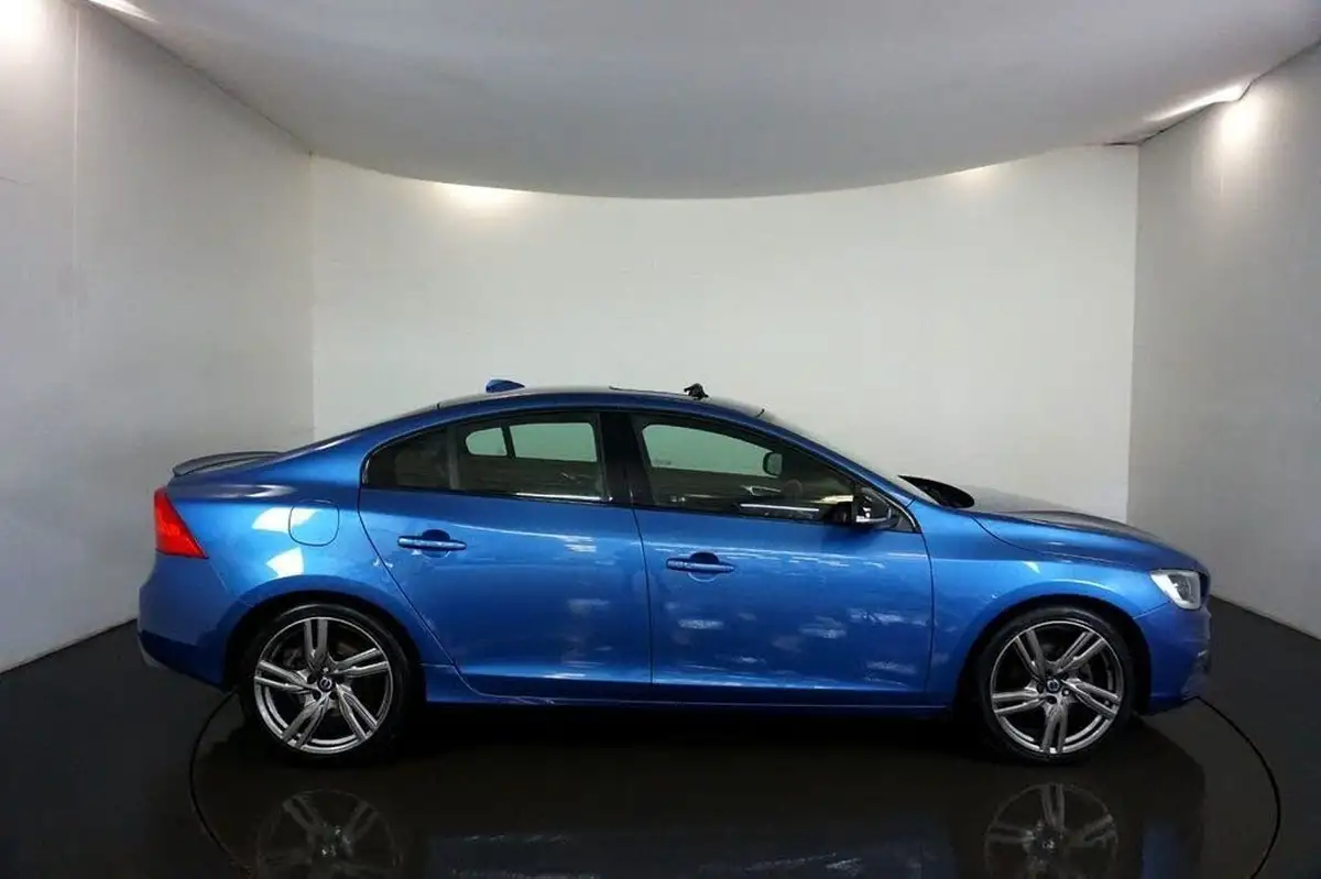 2017-volvo-s60-20td-d4-r-design-lux-geartronic-big-10
