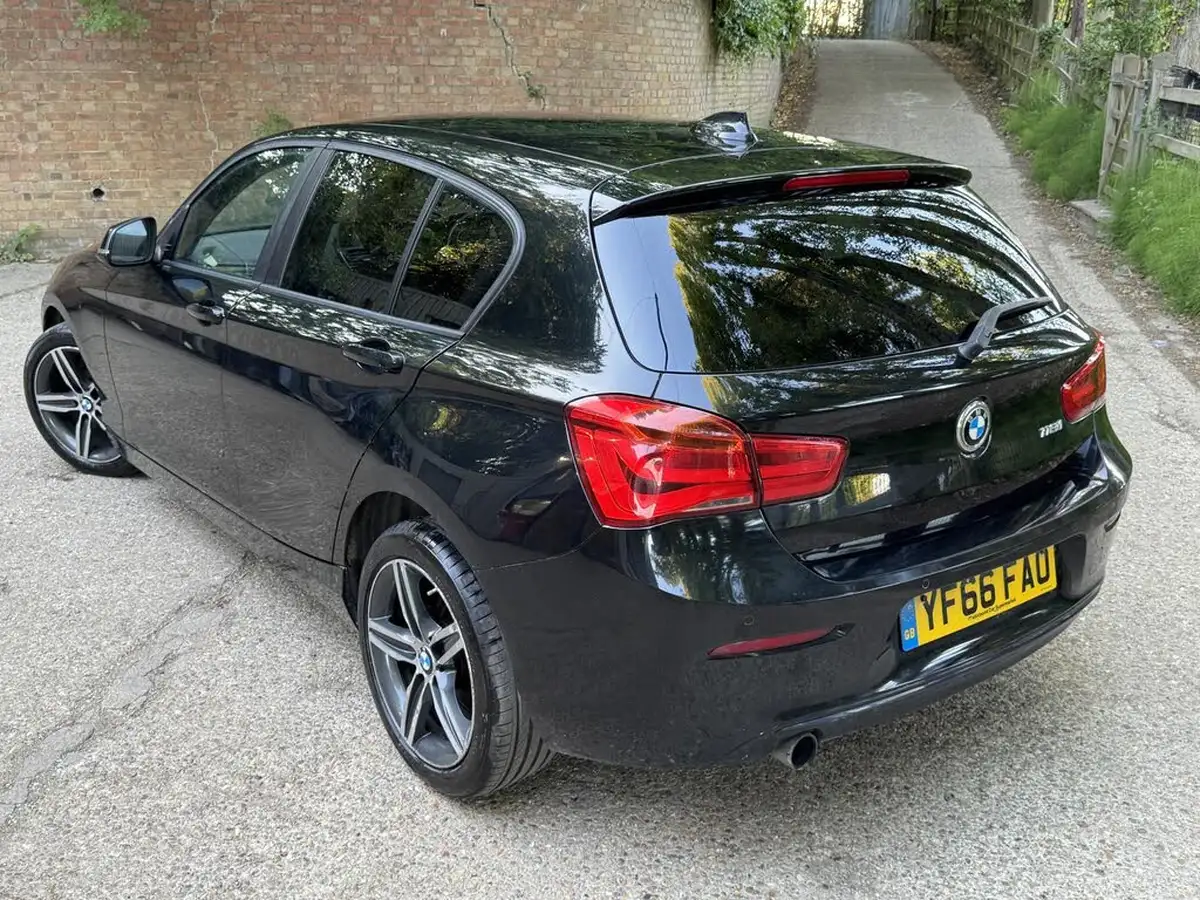 2016-bmw-1-series-15-118i-sport-5d-big-21