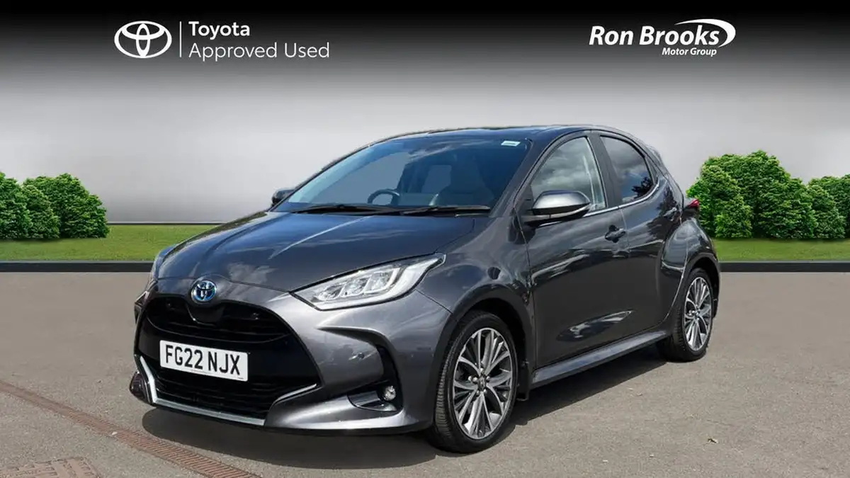 2022-toyota-yaris-cross-15-vvt-i-excel-city-packpan-roof-big-2