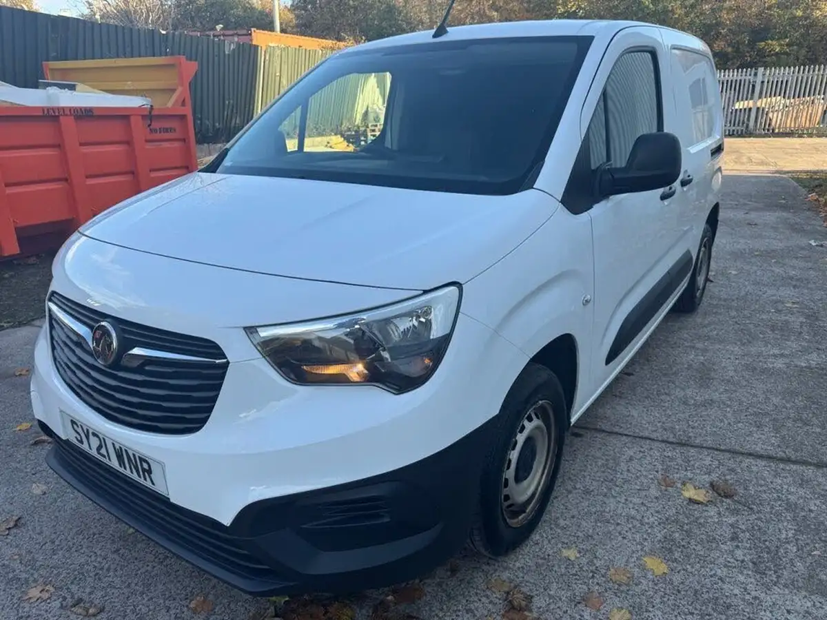 2021-vauxhall-combo-15cdti-edition-2000-100pseu6dt-big-8