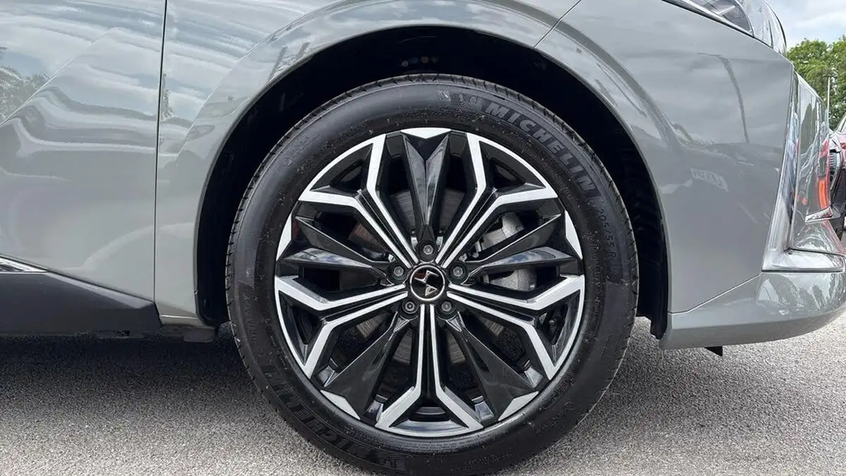 2024-ds-ds-4-e-tense-rivoli-big-16