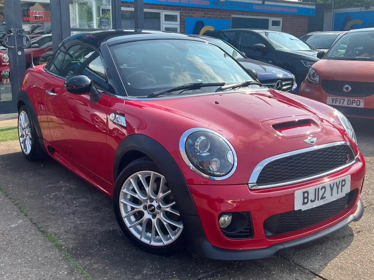 2012-mini-cooper-16-cooper-s-avenue-coupe-3d-big-38