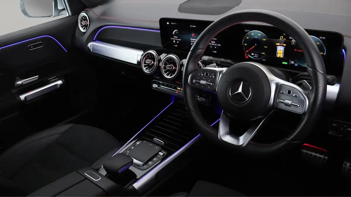 2022-mercedes-benz-eqb-e-eqb-350-amg-line-big-9