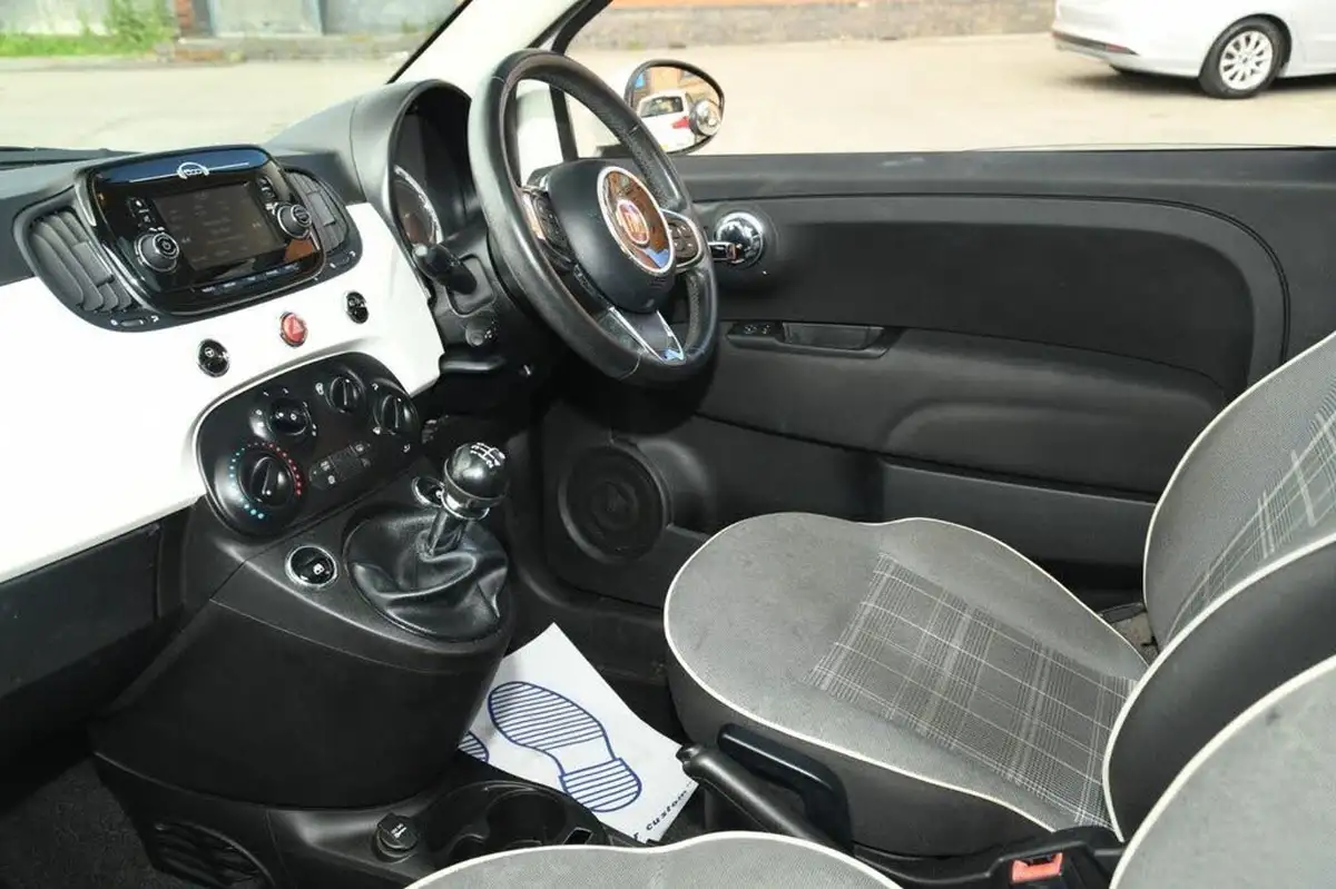 2018-fiat-500-12-lounge-big-14