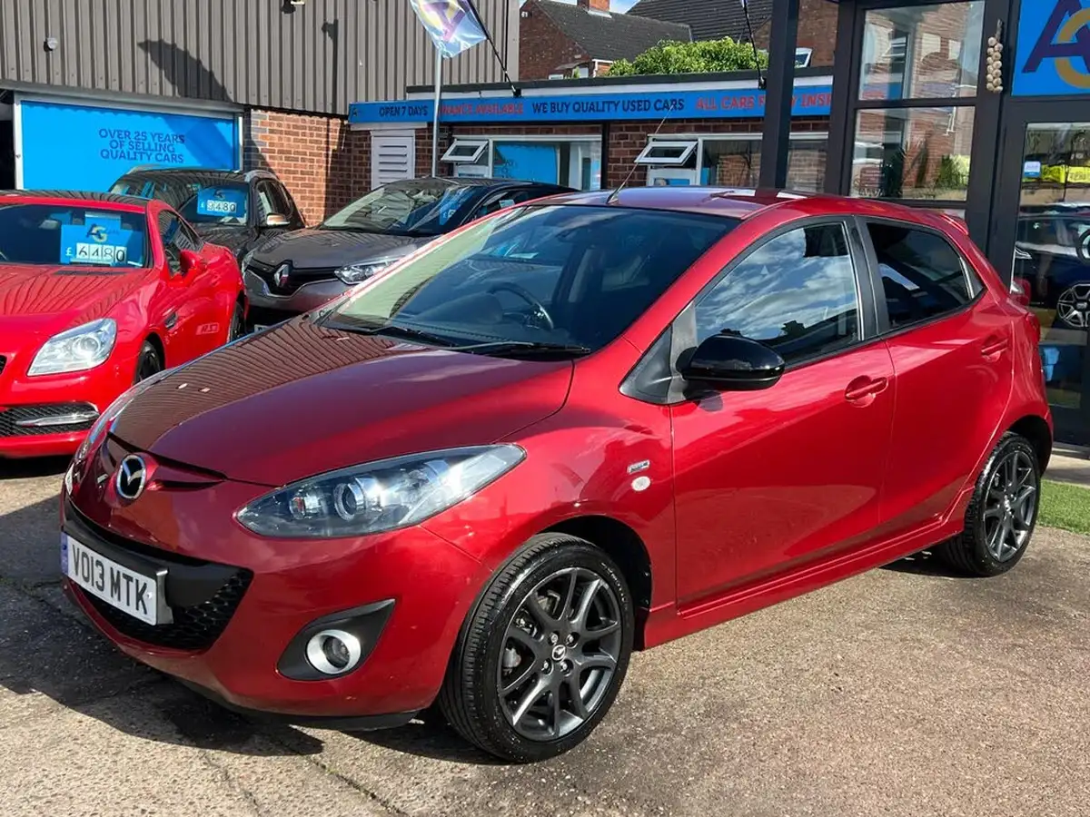 2013-mazda-mazda2-13-venture-big-13