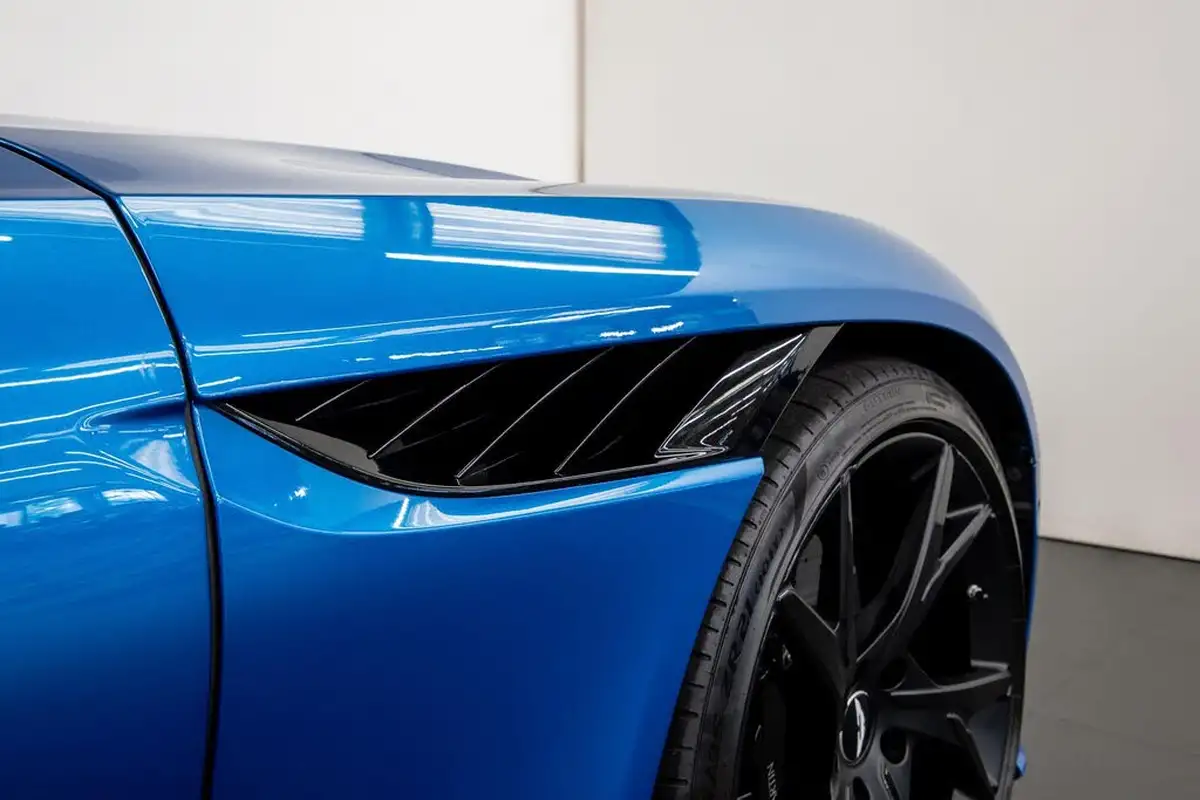 2019-aston-martin-dbs-52-v12-superleggera-big-22