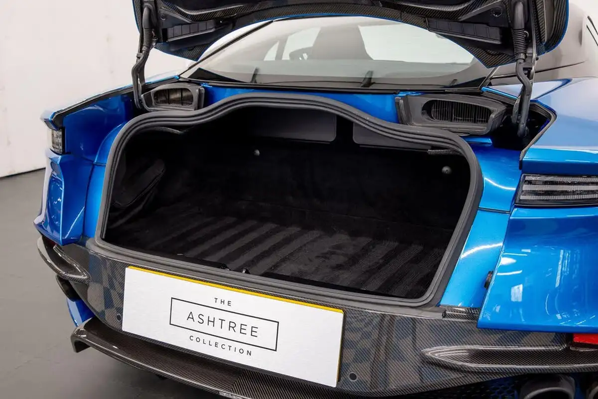 2019-aston-martin-dbs-52-v12-superleggera-big-46