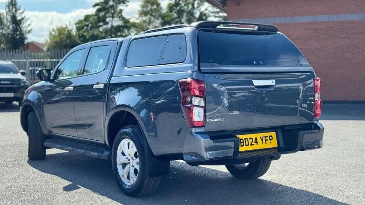 2024-isuzu-d-max-19td-dl20-double-auto-big-4
