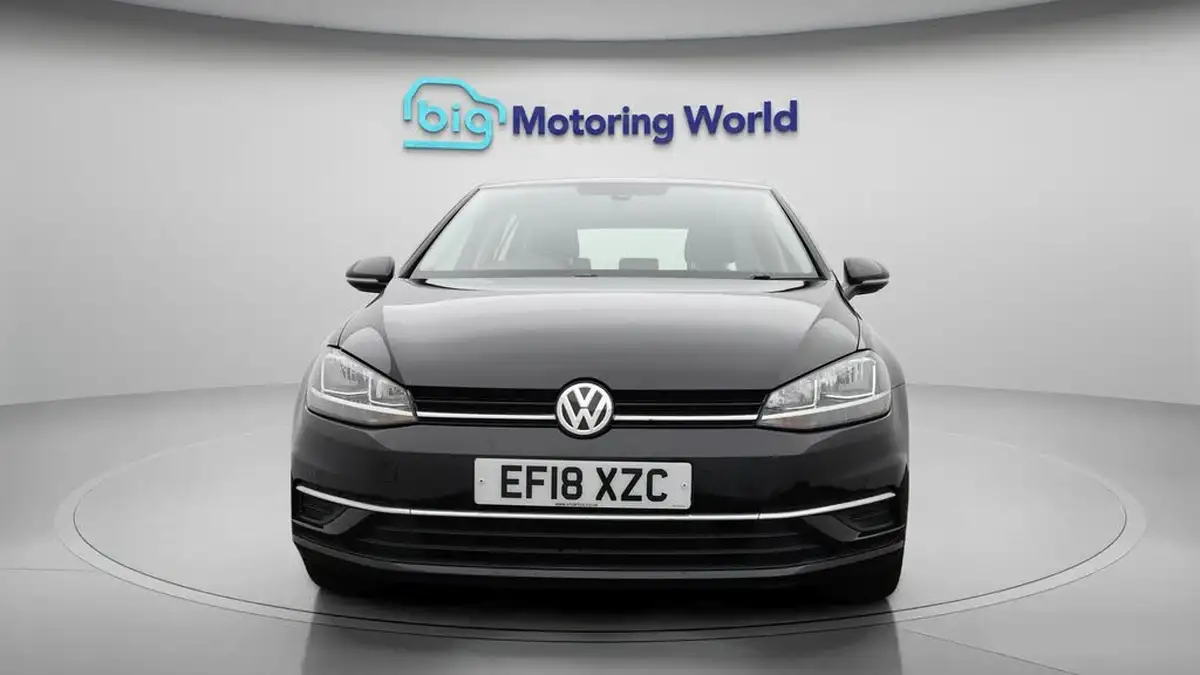 2018-volkswagen-golf-10-tsi-se-nav-110ps-ss-hatchback-5d-dsg-big-2