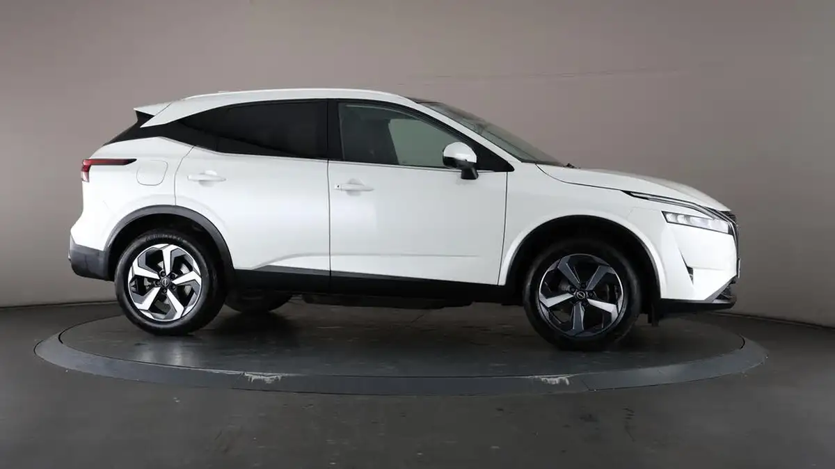 2022-nissan-qashqai-13-dig-t-n-connecta-140ps-big-57