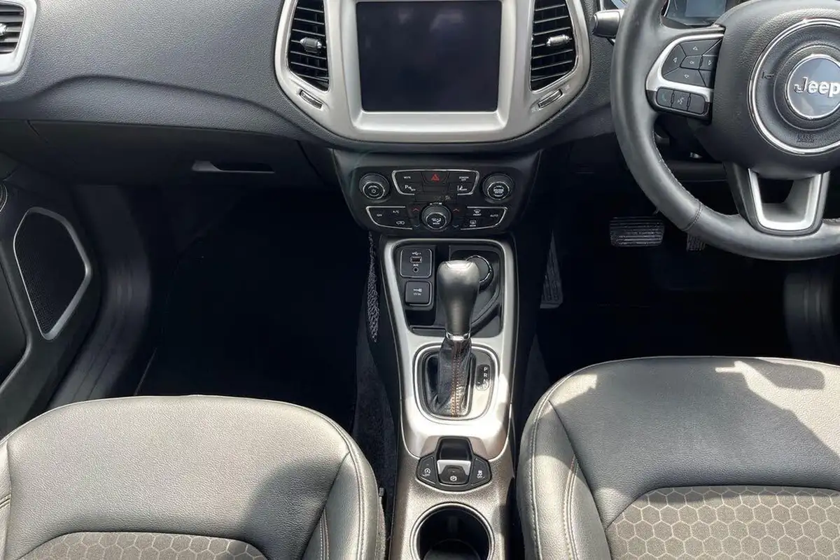 2021-jeep-compass-14-multiair-ii-longitude-168bhp-4x4-auto-big-16