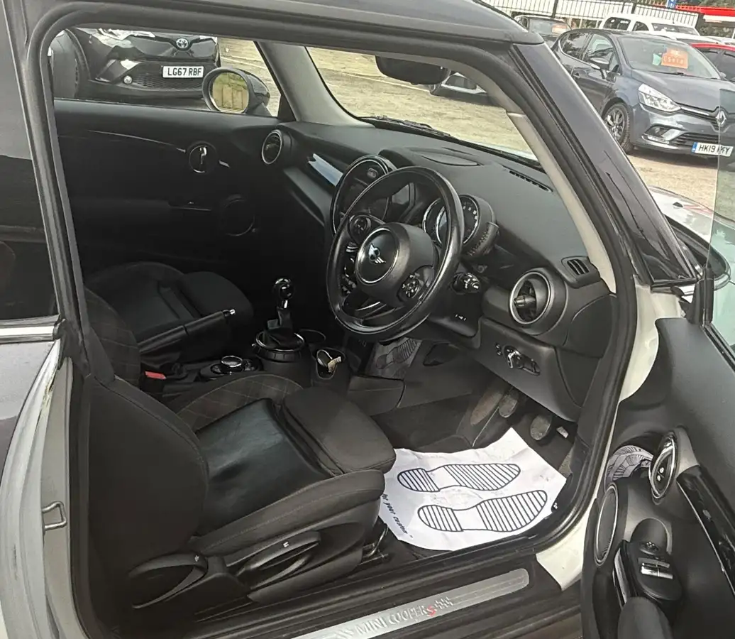 2014-mini-cooper-20-cooper-s-3d-big-13