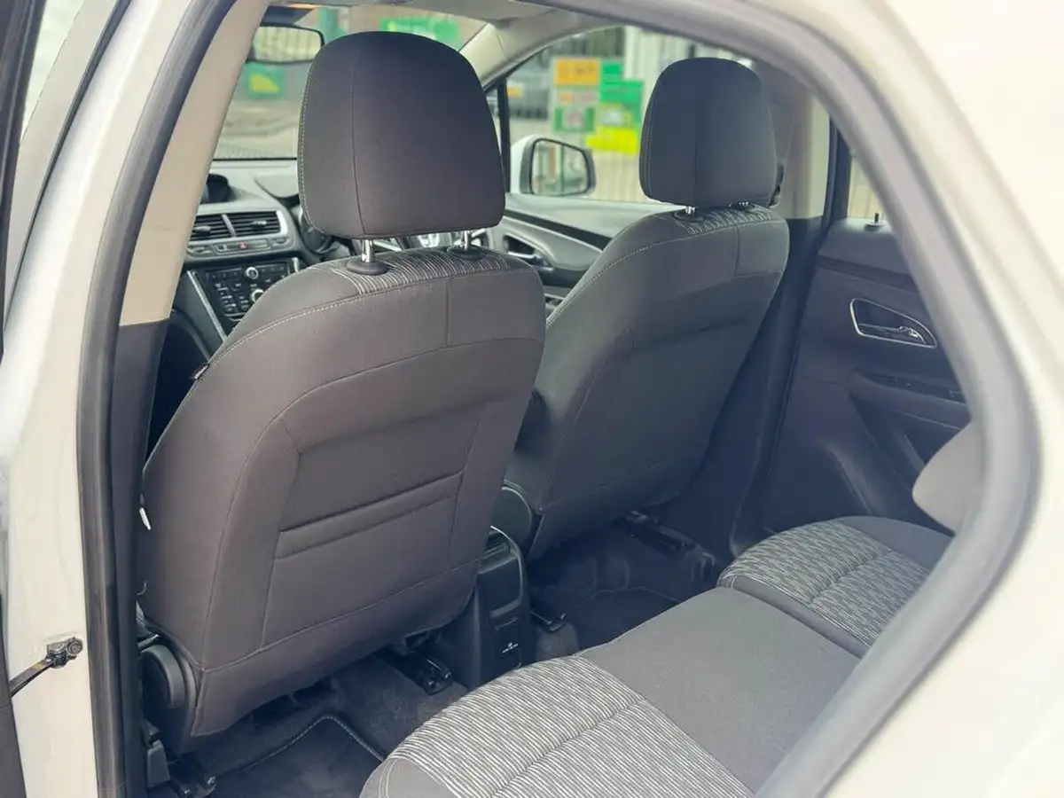 2014-vauxhall-mokka-16-exclusiv-big-36