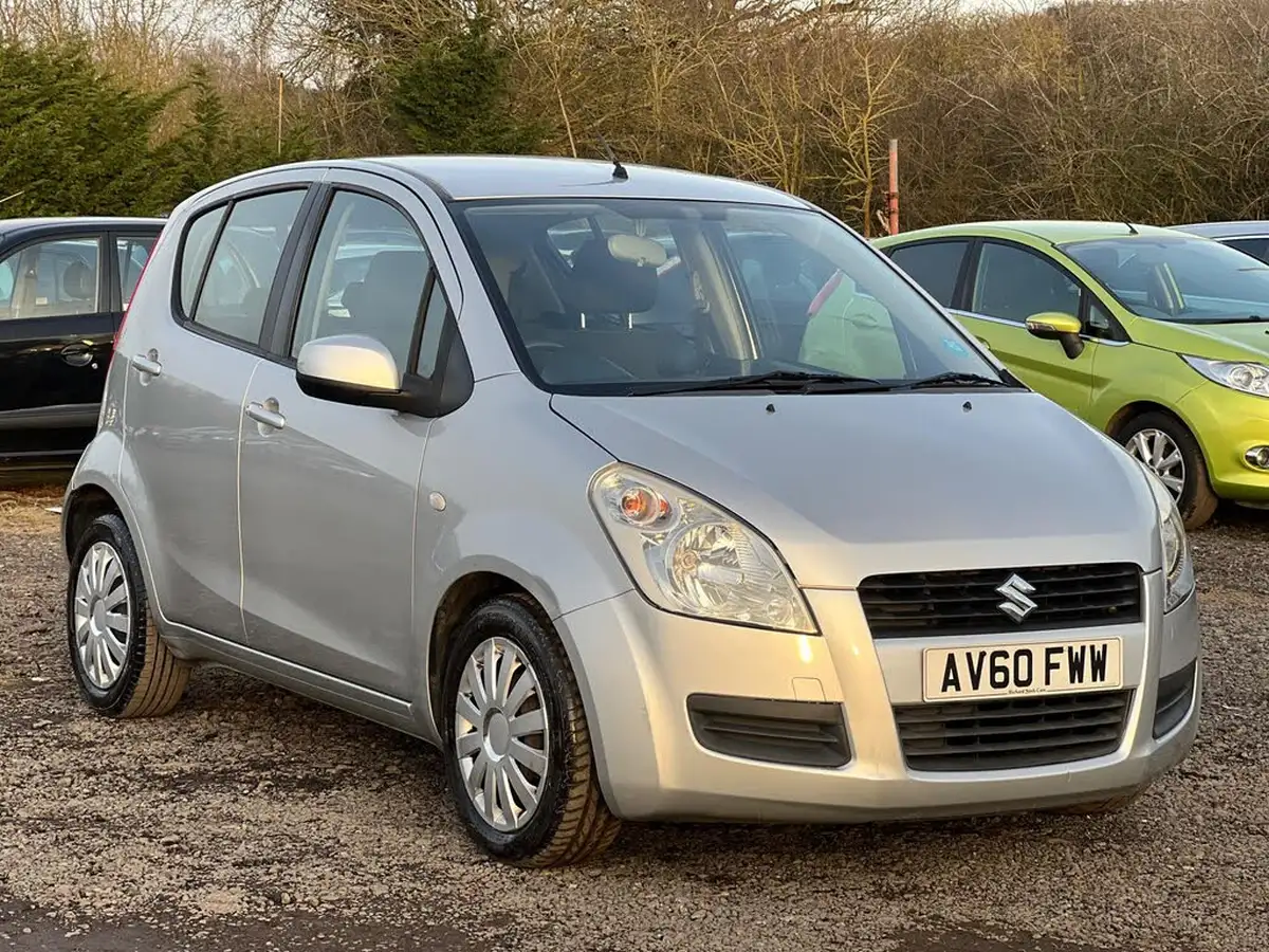 2010-suzuki-splash-12-gls-big-2