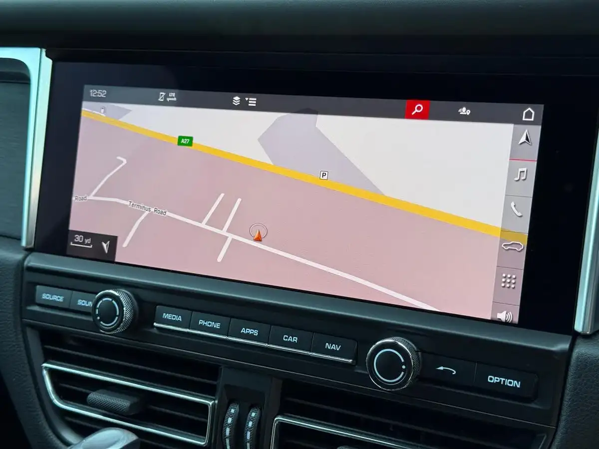 2021-porsche-macan-29-v6-gts-380ps-big-36