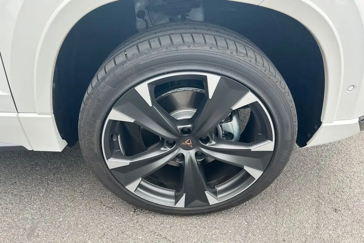 2025-cupra-ateca-15-ecotsi-v2-big-18