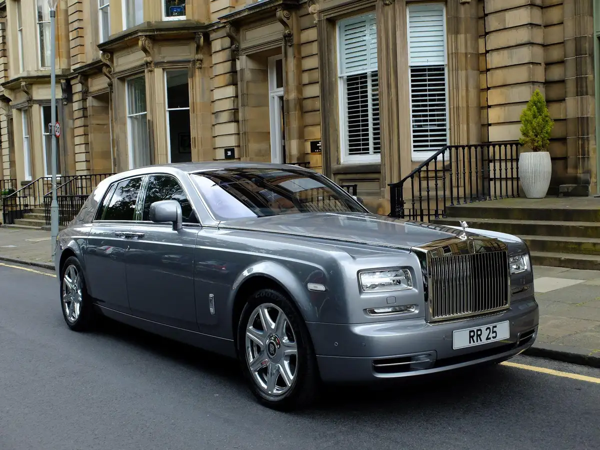2016-rolls-royce-phantom-67-coupe-2d-big-1