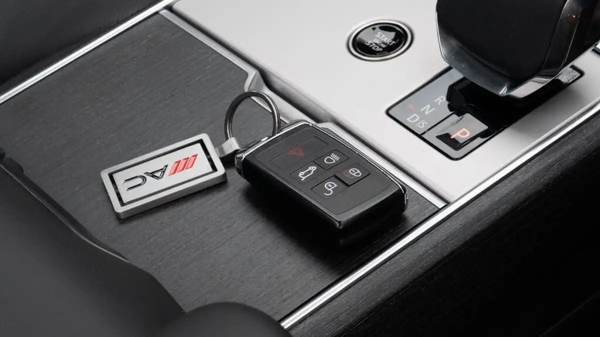 2024-land-rover-range-rover-30-d350-se-big-24