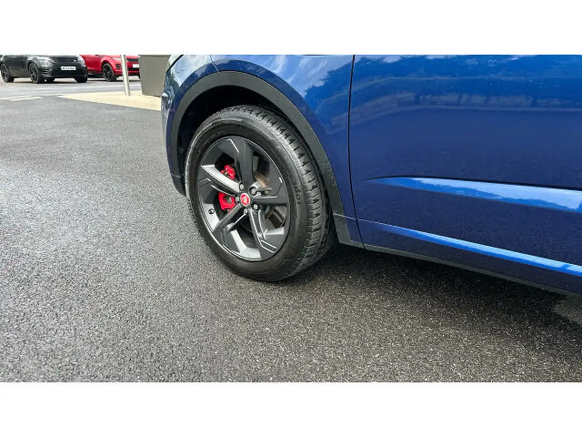 2021-jaguar-e-pace-20-d200-r-dynamic-black-big-40