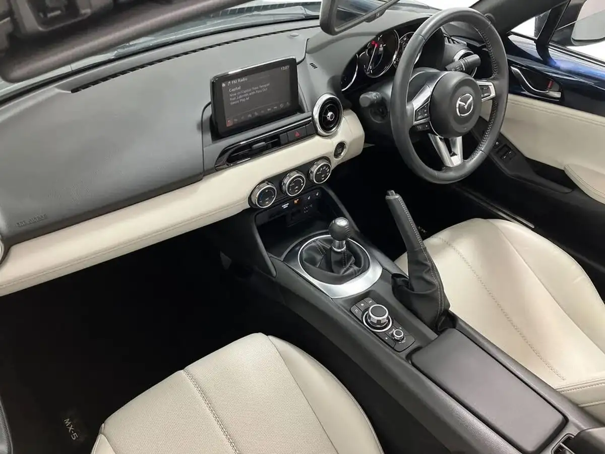 2023-mazda-mx-5-15-kizuna-big-6