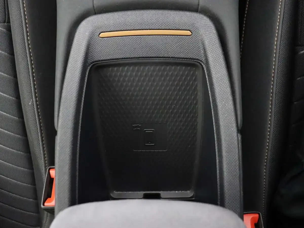 2022-cupra-born-e-v1-big-29