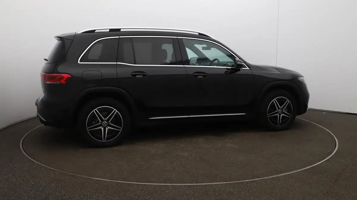 2023-mercedes-benz-eqb-e-300-amg-line-big-50