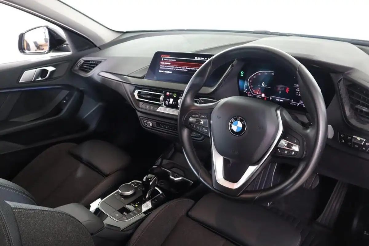 2023-bmw-1-series-15-118i-sport-dct-big-11