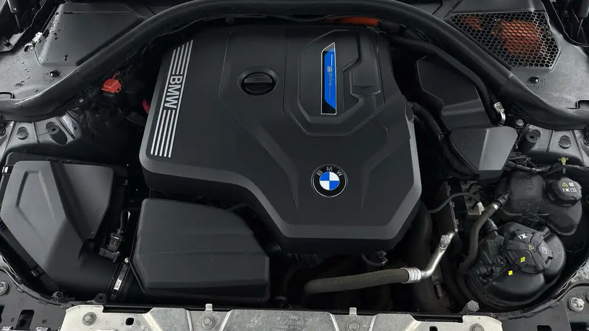 2022-bmw-3-series-20-330e-sport-touring-5d-big-32